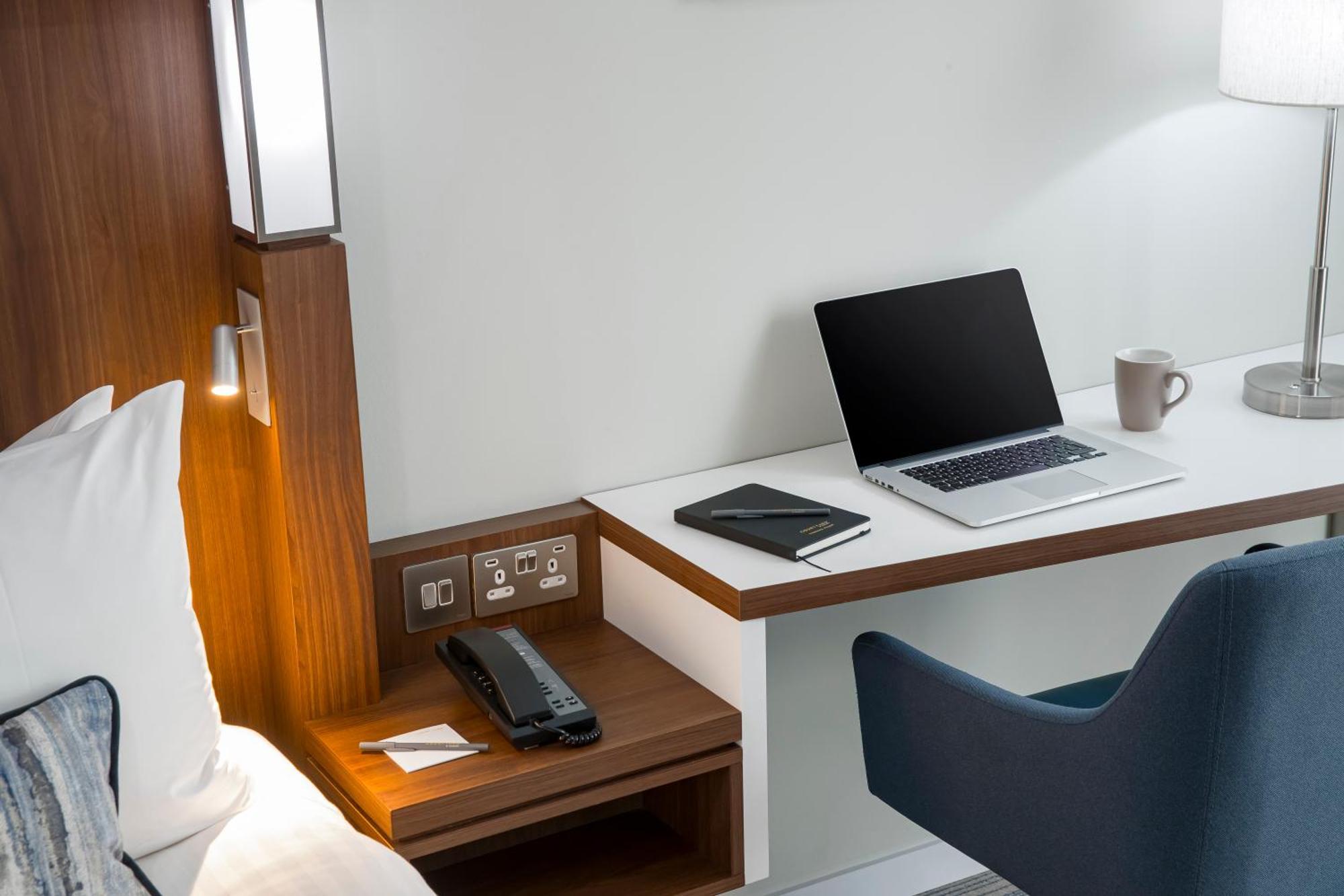 Standard King Room with Sofa bed,1550446072:JPEG