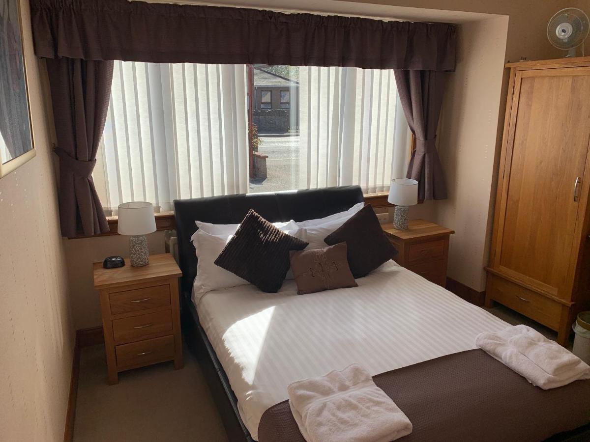 Small Double Room,991239079:JPEG