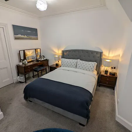 Cambeth Lodge Guesthouse-2